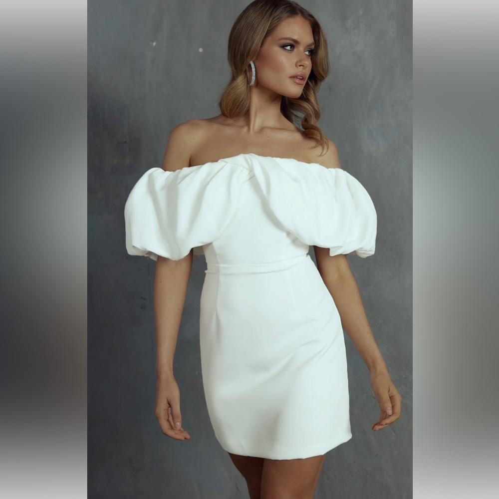 Selfie Leslie FARADAY OFF-SHOULDER MINI DRESS WHITE